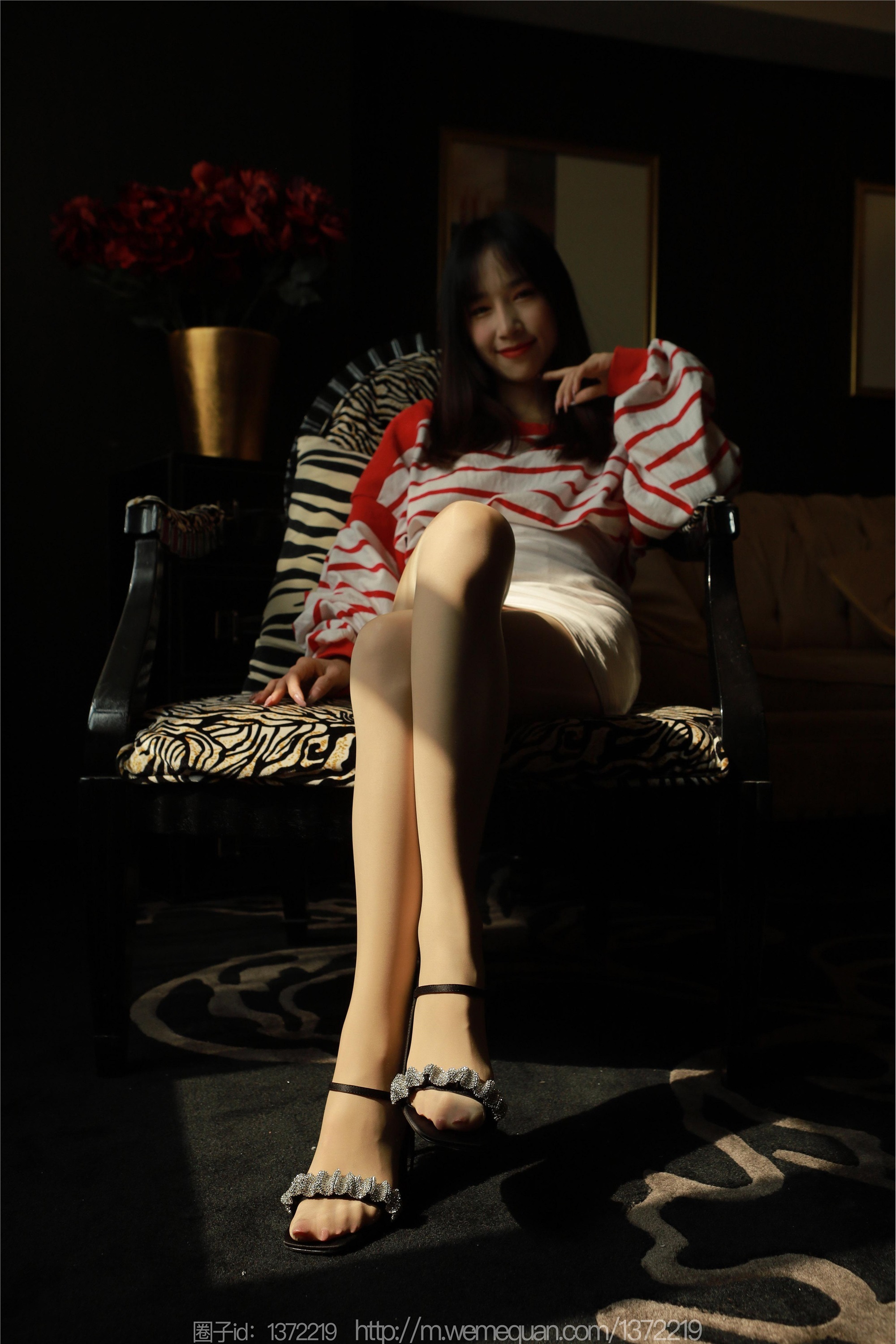 IESS异思趣向  2023.02.22 丝享家 1369 美子《藏在光影里》